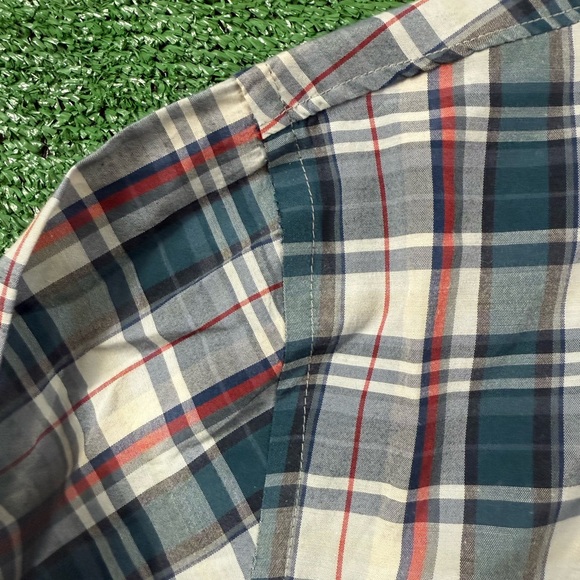 Hurley button down medium - Picture 3 of 6